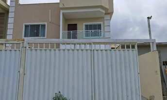 Imagem 2: Casas para venda na Granja dos Cavaleiros em Macaé/RJ, 02 Quartos [2 suítes], 01 Vaga, Qui