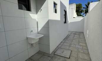 Imagem 7: Aruanã próx rocha carne