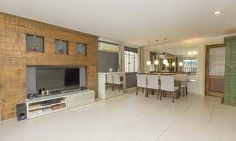 Imagem 5: Linda Casa térrea Reformada com jardim, excelente localização 220 m². no Butiatuvinha