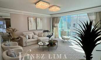 Imagem 6: Alto Padrão para Venda em Itapema, meia praia, 4 dormitórios, 4 suítes, 5 banheiros, 3 vag