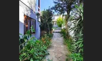 Imagem 6: DOIS SOBRADOS EM AMPLO TERRENO ARBORIZADO E COM PISCINA IDEAL PARA A FAMÍLIA E PARA RECEBE