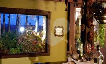 Imagem 6: Casa com 3 suítes e 14 vagas de garagem no Jardim Botânico, Souzas