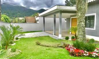 Imagem 3: Casa a venda com 175m², 3 suítes, localizada no bairro Granja Comary - Teresópolis - RJ