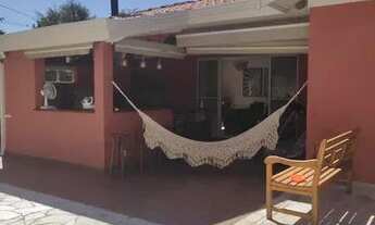 Imagem 7: Casa de condomínio para venda tem 220 metros quadrados com 4 quartos