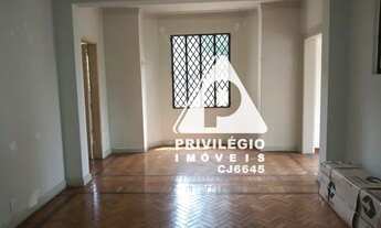 Imagem 6: Casa Duplex estilo Normando, 9 quartos e 6 vagas