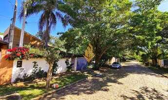 Imagem 2: Linda casa em estilo rústico com 3 dormitórios e piscina ao lado da Mata Santa Genebra, no