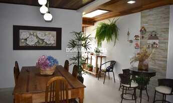 Imagem 7: Belo Sobrado com Preço de Oportunidade na Região da Vila Nova Suíça - Campos do Jordão/SP