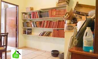 Imagem 6: Sobrado 03 AMPLOS Dormitórios + 03 Banheiros + Incrível Varanda + Quintal + 02 Vagas de Ga