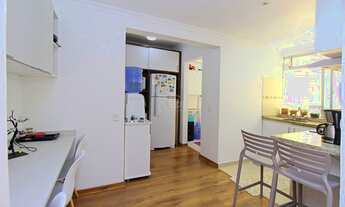 Imagem 6: Oportunidade no bairro Petrópolis. Apartamento mobiliado, com 2 quartos, vaga.Edifício com