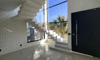 Imagem 7: Sobrado Imponente c/ Piscina Aquecida de Melhor! Materiais de 1° Linha. Frente Área Verde!