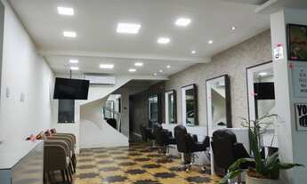 Imagem: Sobrado para aluguel possui 239 metros quadrados