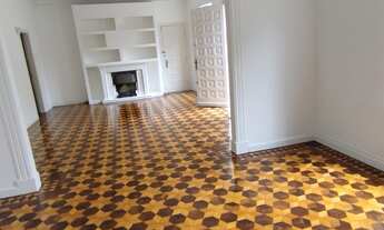 Imagem 4: Casa para aluguel com 200 metros quadrados com 11 quartos em Água Verde - Curitiba - PR