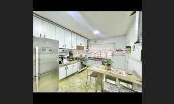 Imagem 7: Sobrado alto padrão. Jd Avelino