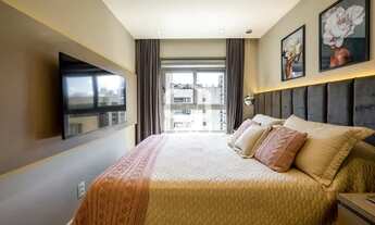 Imagem 2: Apartamento mobiliado de 71m² com 1 dormitório e 1 vaga de garagem à venda, por R$ 1.790.0