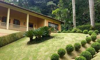 Imagem 2: Casa de 950m2 ,com Vista Definitiva, Mezzanino, Espaço Gourmet e Piscina - Perfeita para Q