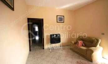 Imagem 2: CASA à venda com 2 quartos em Peruíbe, no bairro Nova Peruíbe