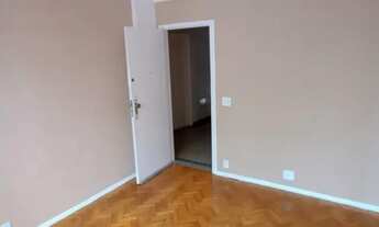 Imagem 2: Live vende: Apartamento 2 quartos com vaga no miolo de Icaraí