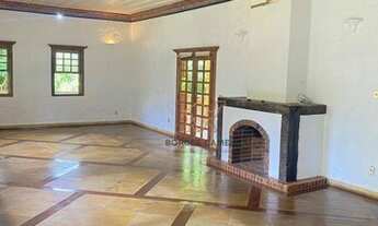 Imagem 5: Casa de 950m2 ,com Vista Definitiva, Mezzanino, Espaço Gourmet e Piscina - Perfeita para Q