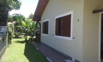 Imagem 2: Alugo casa em Florianopolis praia Campeche perto da praia.o mes de Março todo.R.4000 mas g