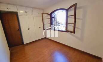 Imagem 7: Casa espaçosa com quintal, jardim e área de festas em rua fechada (particular) para locaçã