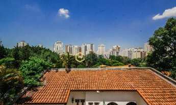 Imagem 7: Venda de sobrado em rua tranquila no Alto da Lapa SP São 4 suítes com amplos banheiros, ar