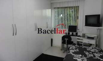 Imagem 6: Casa em Condomínio : Triplex / Residencial / Pechincha