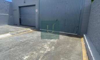 Imagem 2: Galpão, Mogi das Cruzes, 200m² descoberto e 190m² coberto, com 02 banheiros