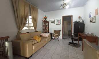 Imagem 5: Casa com 03 quartos, 1 kitnet na lateral; PQ Trindade 2