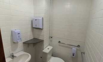 Imagem 6: Sala Comercial Ampla - EM FRENTE AO MERCADÃO MADUREIRA