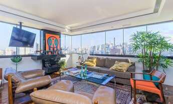 Imagem 2: Apartamento 2 dormitórios bairro Petrópolis Porto Alegre Em andar bem alto vista para Praç