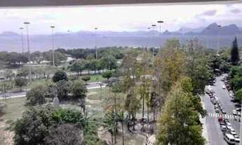 Imagem 2: Alugo Studio na Praia do Flamengo com 35 m2 no 11° andar