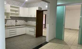 Imagem 3: Casa para aluguel com 04 quartos, 01 Banho e 04 Vagas de Garagens. Castelo - Belo Horizon