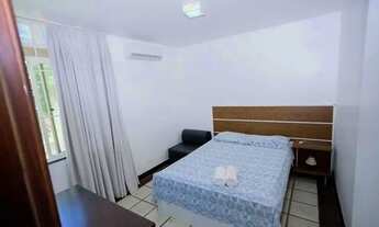 Imagem 4: Casa de condomínio para venda tem 1160 metros quadrados com 7 quartos