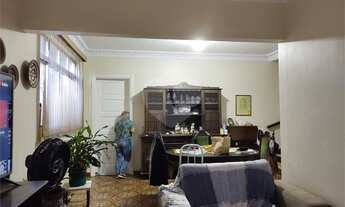 Imagem 3: 03 dormitórios, sala 02 ambientes, 02 banheiros, contem uma edícula nos fundos, 02 vagas