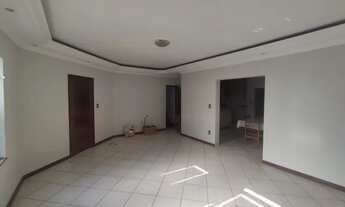 Imagem 4: Casa térrea para venda ou troca possui 384mt com 3 quartos e 2 suítes em Jardim Macarenko