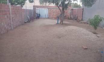 Imagem 2: Vendo uma casa Casa com 1 dormitório