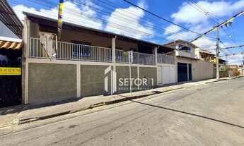 Imagem: Casa com 4 quartos para alugar, 210 m²