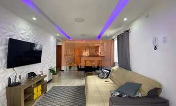 Imagem 3: Live Imóveis vende: casa com planejados na cozinha, banheiros , na área gourmet, tem 7 câm