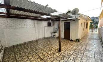 Imagem 4: Casa térrea com 1 dormitório, sala, cozinha, terreno com 132 m²