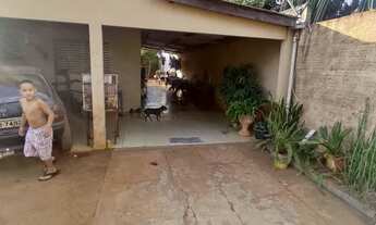 Imagem 2: Casa jardim Macaúbas