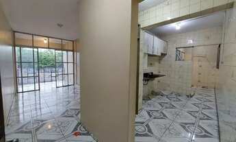 Imagem 2: Apartamento para aluguel possui 66 metros quadrados com 2 quartos em Compensa - Manaus - A