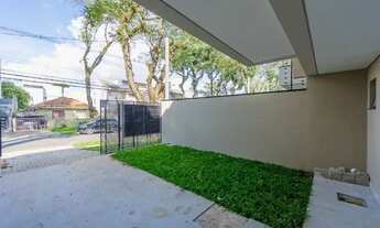 Imagem 2: Sobrado triplex com terraço, 3 suítes e quintal com aproximadamente 60m²