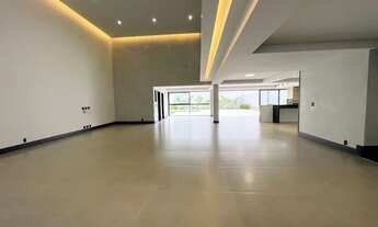 Imagem 2: Casa à venda com 4 suítes, sala ampla, lavabo, varanda, piscina, sauna no Granville Juiz d