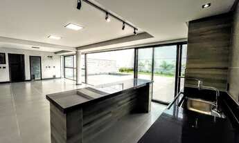 Imagem 5: Casa à venda com 4 suítes, sala ampla, lavabo, varanda, piscina, sauna no Granville Juiz d