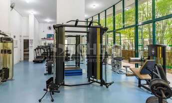 Imagem 5: Condominium Club Ibirapuera = Al. Dos Jurupis proximo a estação do metrô