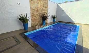 Imagem 2: Casa à venda, 5 quartos, 2 suítes, 5 vagas, Nova Uberlândia - Uberlândia/MG