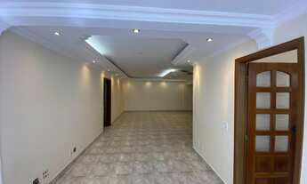 Imagem 7: Apartamento para aluguel possui 220 metros quadrados com 3 quartos