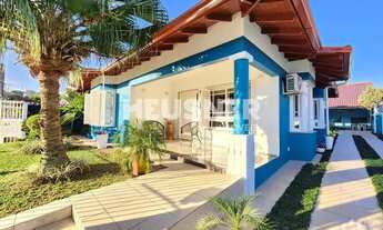 Imagem: Casa com 3 suítes à venda, 235 m² por