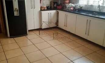 Imagem: Excelente e aconchegante sobrado à venda