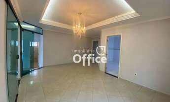 Imagem 7: Sobrado com 4 suítes, salão de festas integrado com piscina e sauna